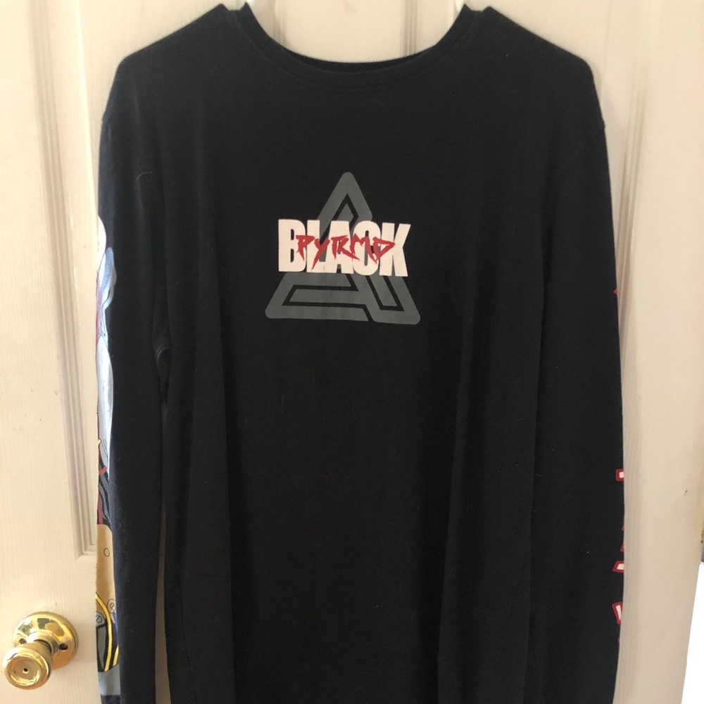 Black Pyramid Long Sleeve